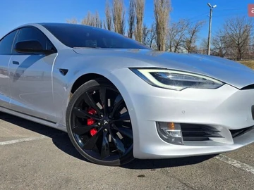 Авто Tesla Model S 2016 № 8545119