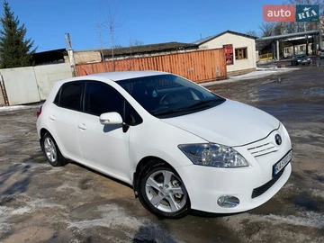 Авто Toyota Auris 2012 № 8545517