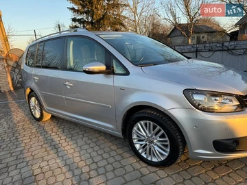 Авто Volkswagen Touran 2014 № 8545556