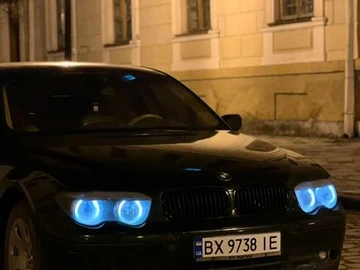 Авто BMW 7 Series 2003 № 8545713