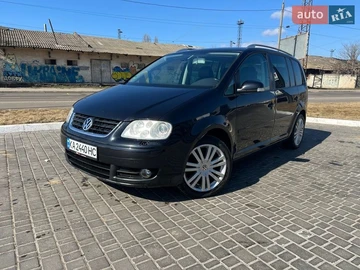 Авто Volkswagen Touran 2006 № 8545716