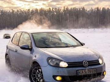 Авто Volkswagen Golf 2010 № 8546645