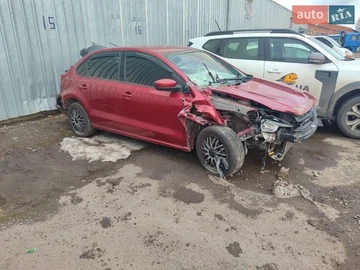 Авто Volkswagen Polo 2015 № 8547249