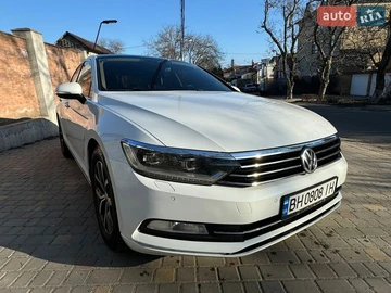 Авто Volkswagen Passat 2017 № 8547937