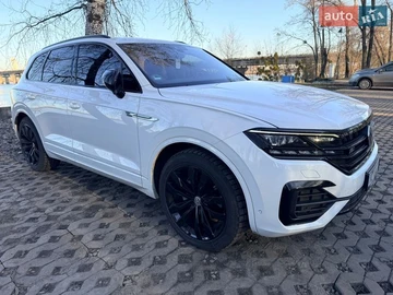 Авто Volkswagen Touareg 2018 № 8548013