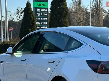 Авто Tesla Model 3 2018 № 8548434