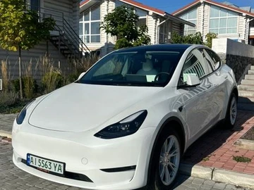 Авто Tesla Model Y 2023 № 8548439