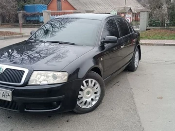 Авто Skoda Superb 2003 № 8548523