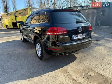 Авто Volkswagen Touareg 2011 № 8548746