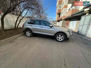 Авто Volkswagen Tiguan 2018 № 8548760