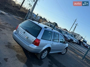Авто Volkswagen Golf 2004 № 8548907
