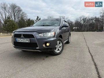 Авто Mitsubishi Outlander Xl 2010 № 8548932