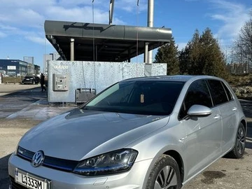 Авто Volkswagen E-Golf 2016 № 8550062