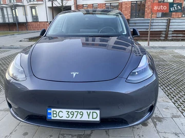 Авто Tesla Model Y 2023 № 8550351