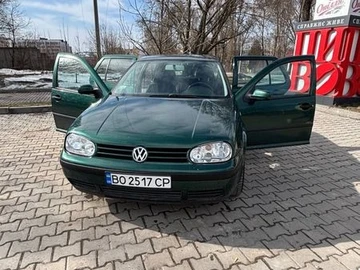Авто Volkswagen Golf 2000 № 8550571