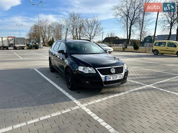 Авто Volkswagen Passat 2010 № 8550630