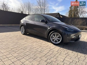 Авто Tesla Model Y 2024 № 8551121