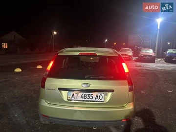 Авто Ford Fiesta 2004 № 8551176