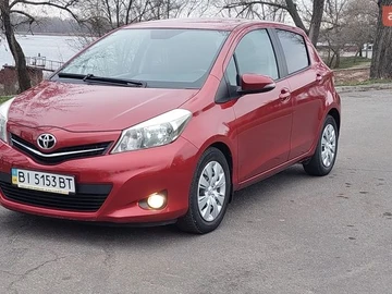 Авто Toyota Yaris 2012 № 8551439