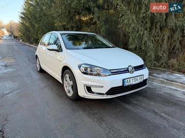 Авто Volkswagen E-Golf 2017 № 8551624