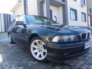 Авто BMW 5 Series 2002 № 8552364