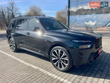 Авто BMW X7 2022 № 8552490