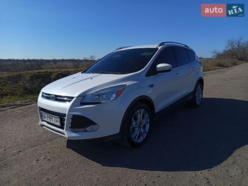 Авто Ford Escape 2015 № 8552715