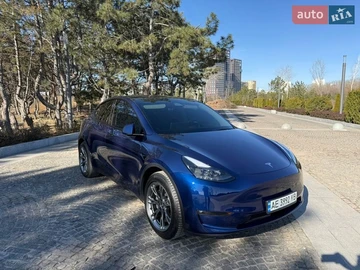 Авто Tesla Model Y 2023 № 8552914