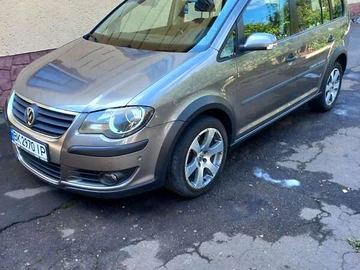 Авто Volkswagen Touran 2007 № 8553303