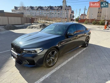 Авто BMW M5 2018 № 8554040