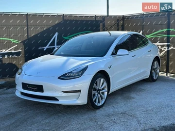 Авто Tesla Model 3 2019 № 8554427