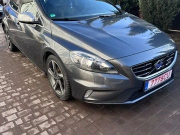 Авто Volvo V40 2013 № 8555338