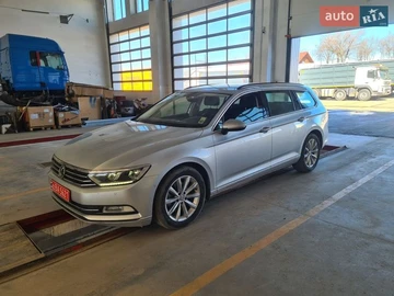 Авто Volkswagen Passat 2018 № 8555389