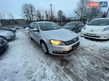 Авто Volkswagen Passat 2010 № 8555933
