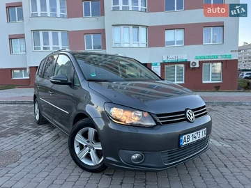 Авто Volkswagen Touran 2010 № 8556104