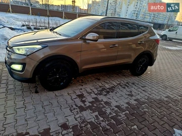 Авто Hyundai Santa Fe 2015 № 8556131