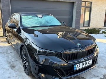 Авто BMW 5 Series 2023 № 8557129