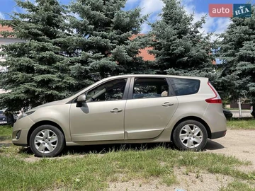 Авто Renault Scenic 2011 № 8557447