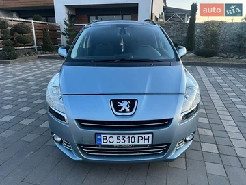 Авто Peugeot 5008 2011 № 8557457