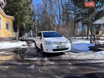 Авто Toyota Auris 2010 № 8557485