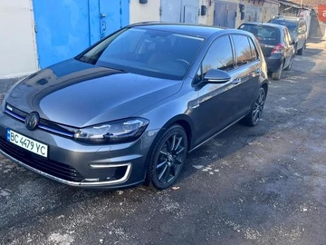 Авто Volkswagen E-Golf 2017 № 8557524