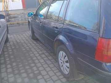Авто Volkswagen Golf 2002 № 8558113
