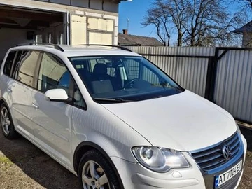 Авто Volkswagen Touran 2008 № 8558250
