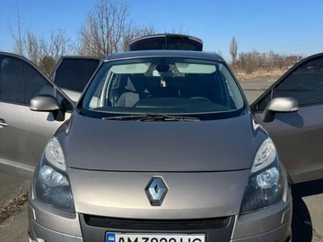 Авто Renault Scenic 2011 № 8558259