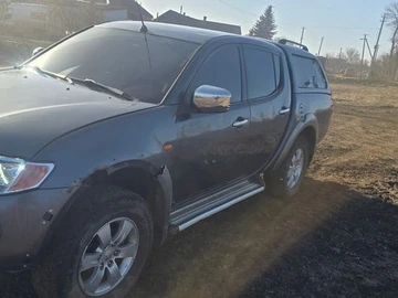 Авто Mitsubishi L 200 2006 № 8558451