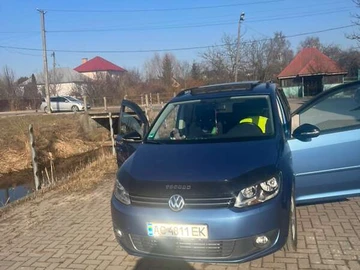 Авто Volkswagen Touran 2012 № 8558528