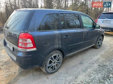 Авто Opel Zafira 2010 № 8559516