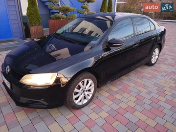 Авто Volkswagen Jetta 2011 № 8560079