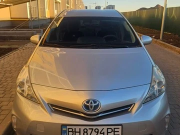 Авто Toyota Prius V 2014 № 8560728