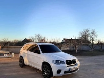 Авто BMW X5 2010 № 8560766